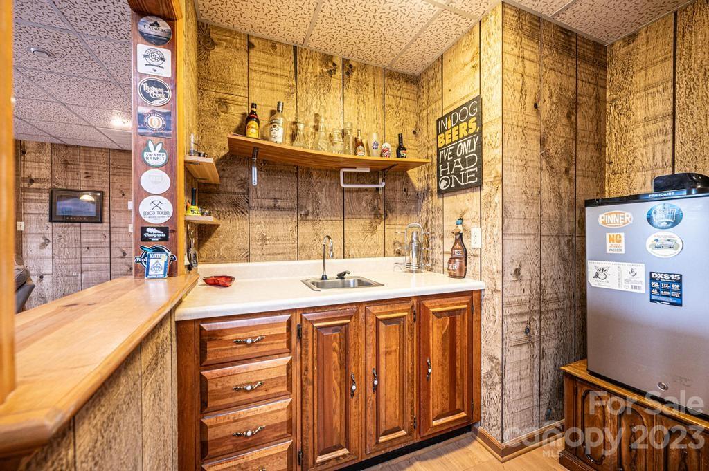 Mineral Springs - Residential