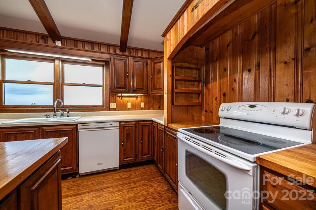 Mineral Springs - Residential