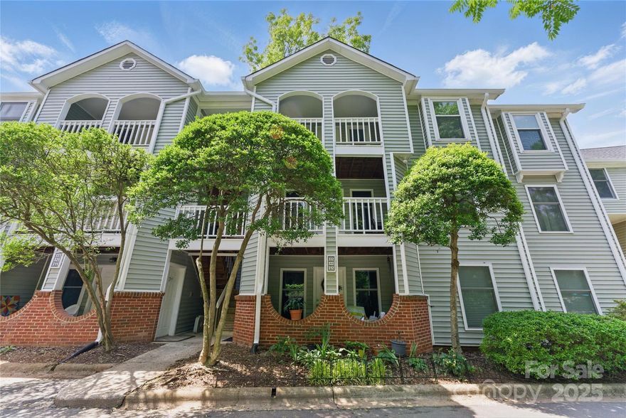 Fully updated 2BR/2BA home with a Bonus Room penthouse condo in highly sought-after Myers Park offering unbeatable access to Uptown Charlotte, Bank of America Stadium, the Spectrum Center, Wake Forest School of Medicine New Campus, Greenways, restaurants, gyms, coffee shops and shopping. This elegant home features a Brand-New Roof (2025), New Energy-Efficient Windows, Fresh Paint, and stylish LVP flooring throughout - no carpet! The open-concept layout includes a light-filled living area with Fireplace, Vaulted Ceilings, a kitchen with Granite Countertops and Stainless-Steel Appliances, and a cozy dining nook with Built-In Storage. The Bonus Flex Room is perfect for a Home Office, Workout Area, or creative Yoga Studio. HOA fees include water, sewer, exterior maintenance, pool and landscaping, making everyday living easy and low-maintenance. Parking is hassle-free with ample, unrestricted spaces. Stylish, move-in ready, and perfectly located to enjoy everything Myers Park has to offer!