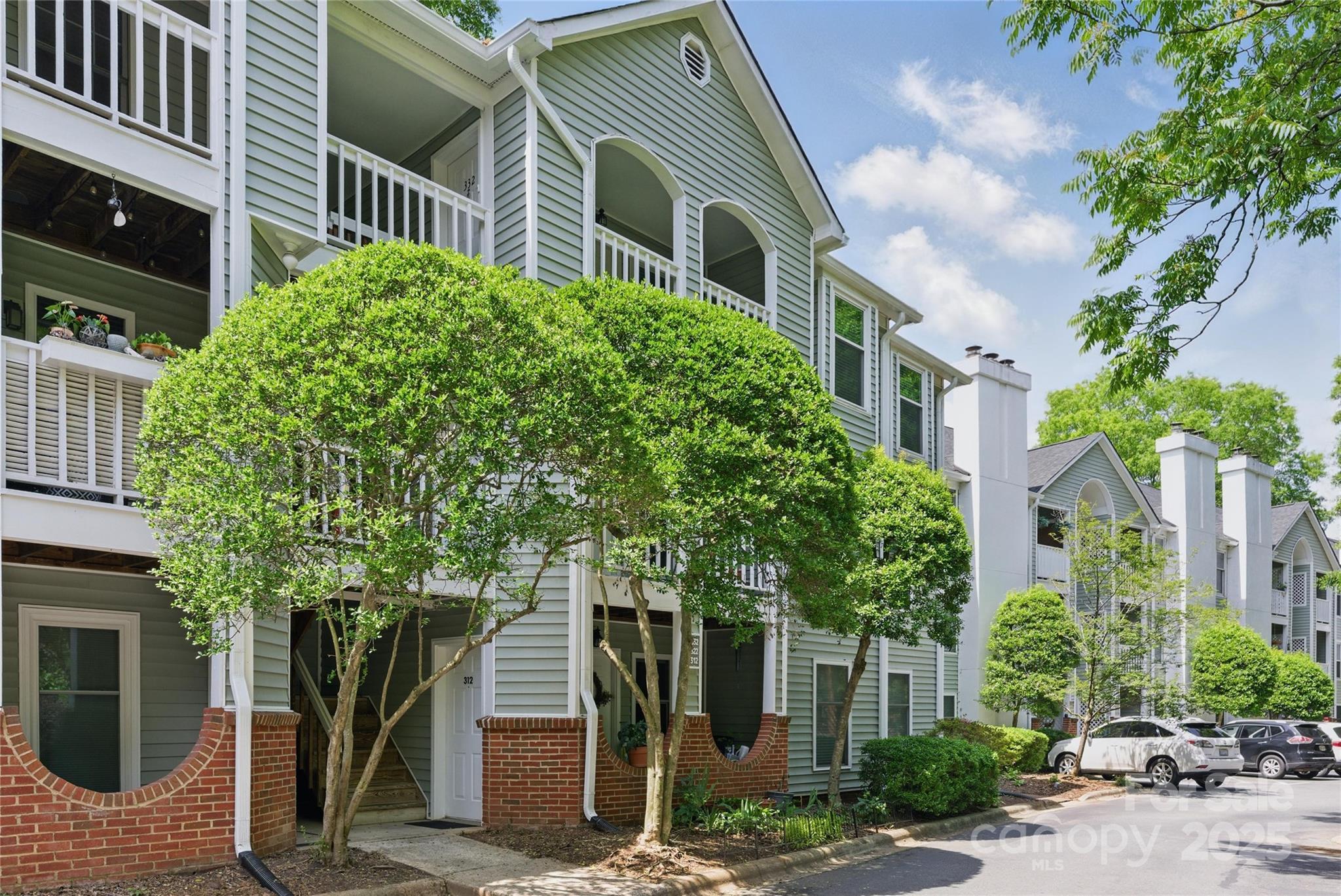 430 Queens Road 332