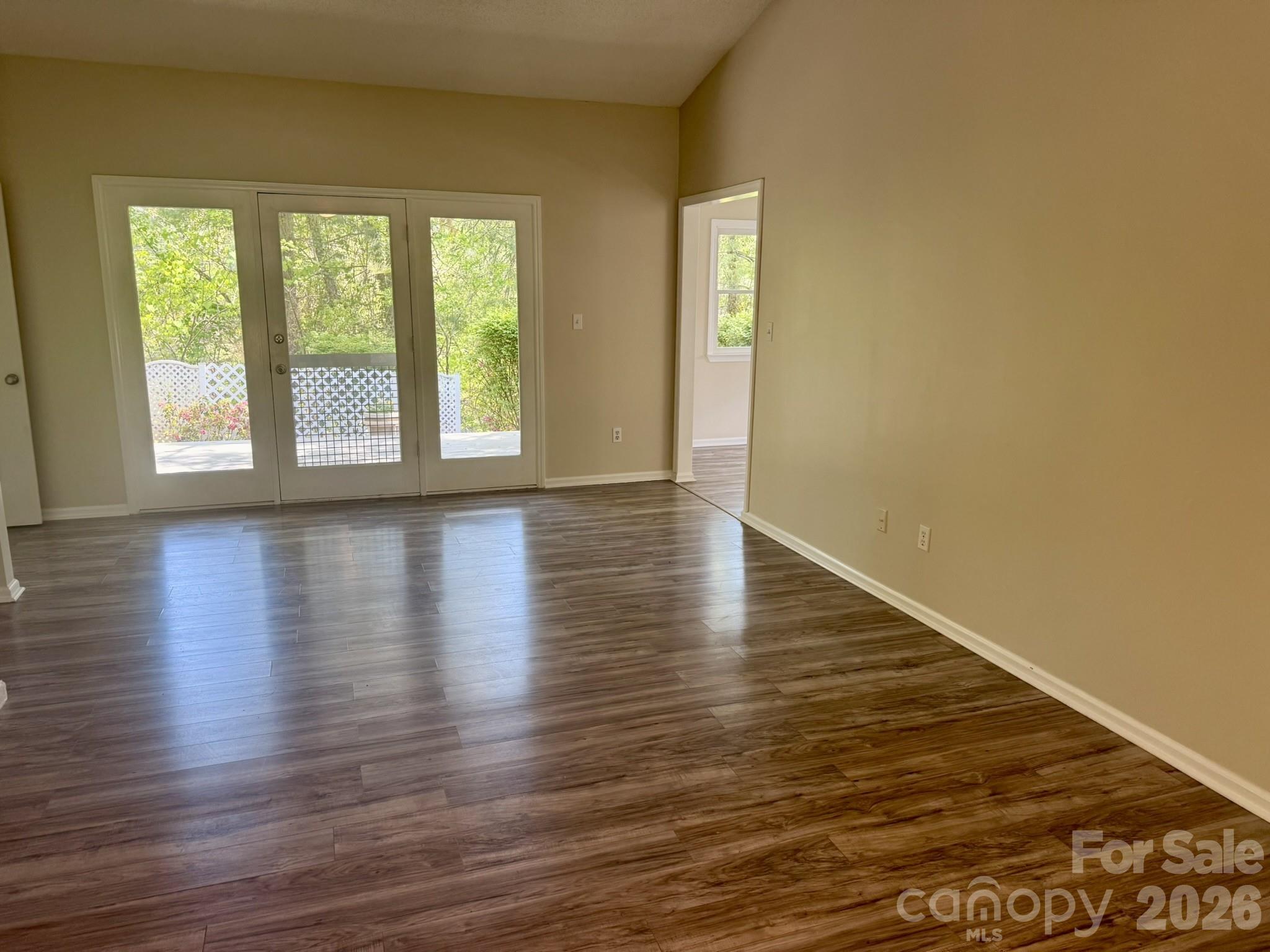 10 Laurel Place Drive