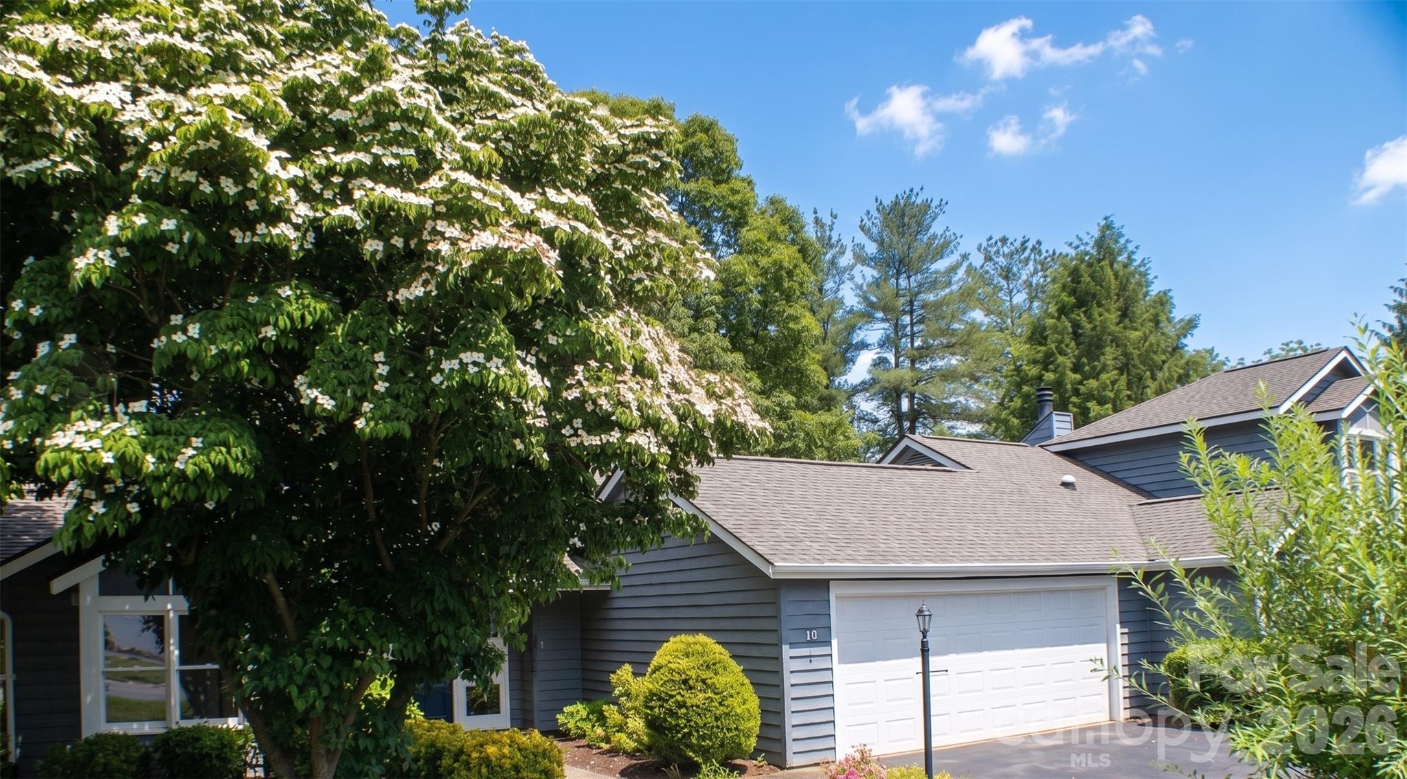 10 Laurel Place Drive