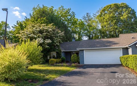 Photo of 10 Laurel Place Drive, Asheville, NC 28803 (MLS # 4370539)