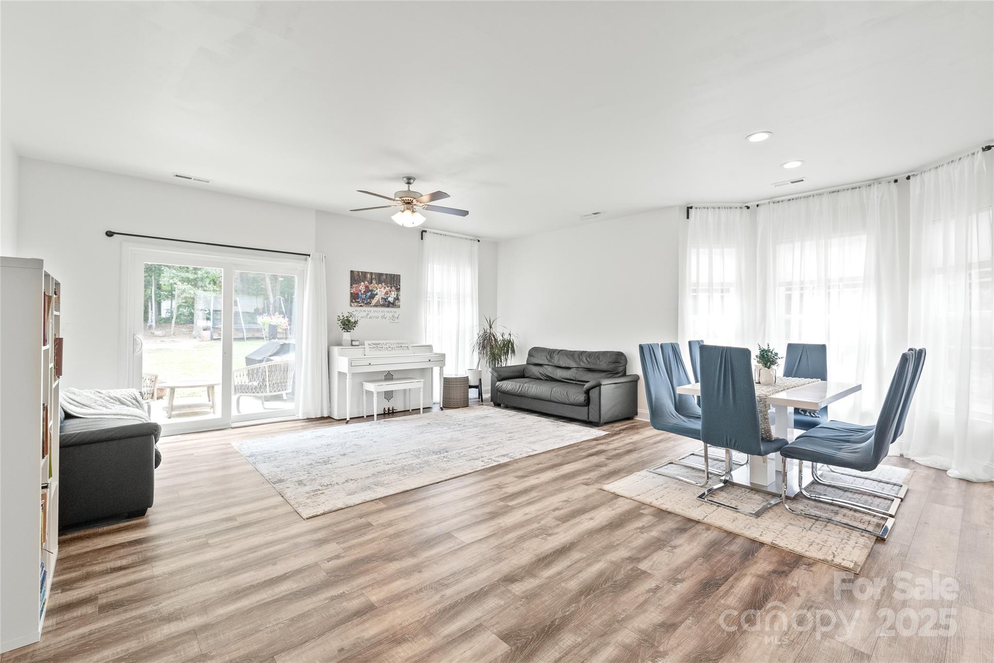 5203 Lawyers Road E