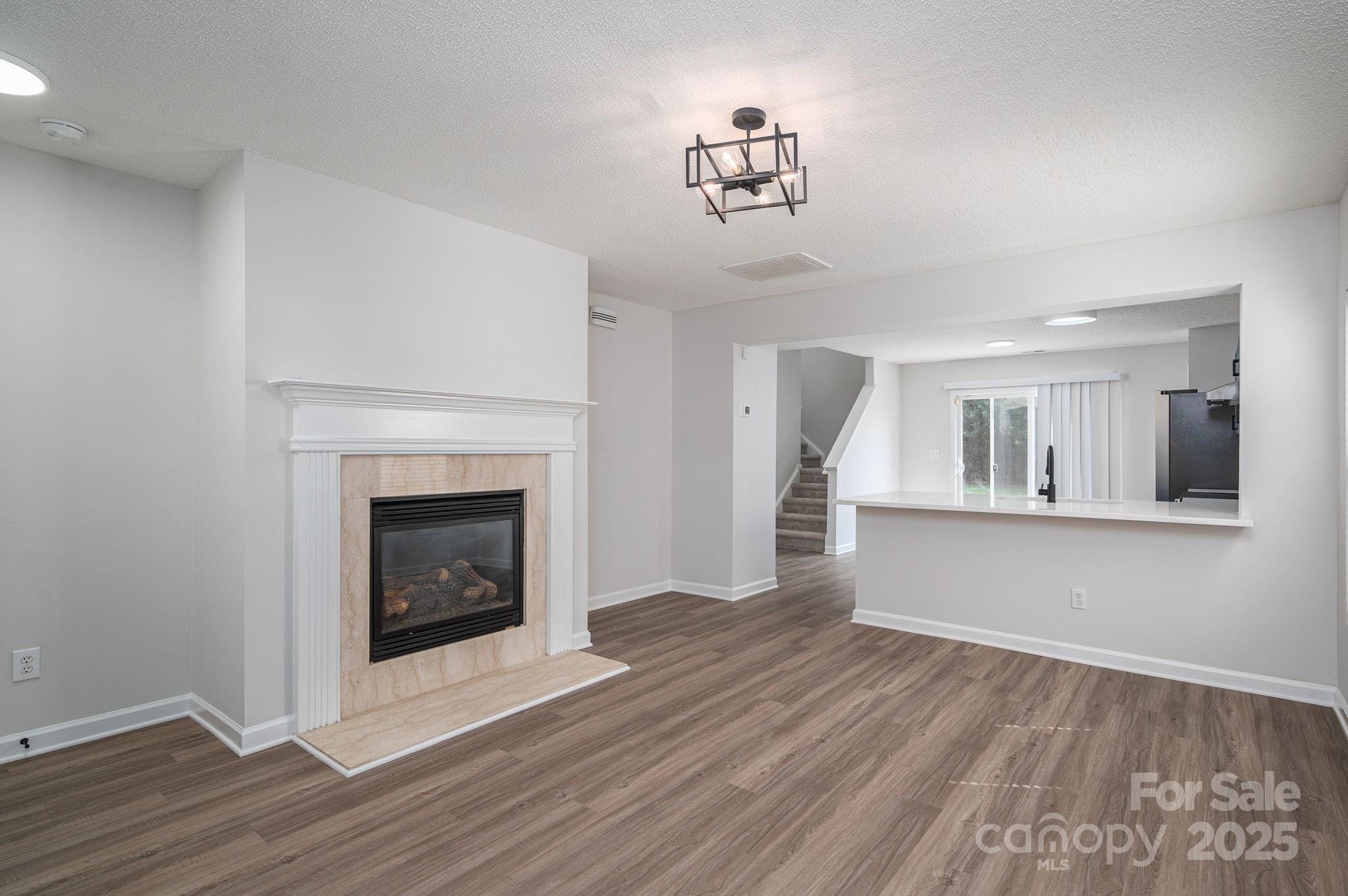 1012 Kings Mountain Lane