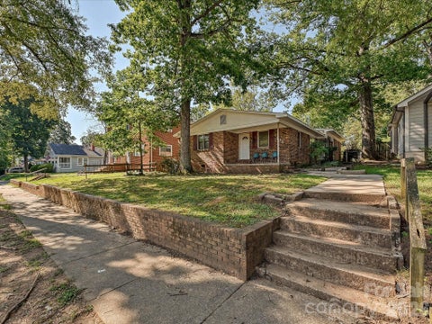 Photo of 305 Keswick Avenue, Charlotte, NC 28206 (MLS # 4419172)
