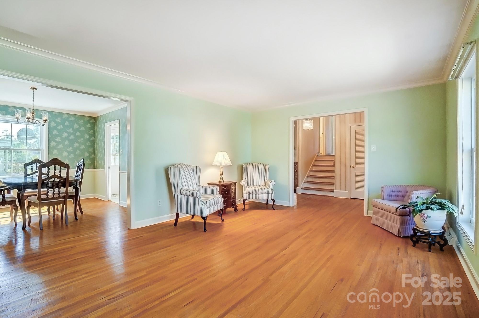 1301 Old Farm Road