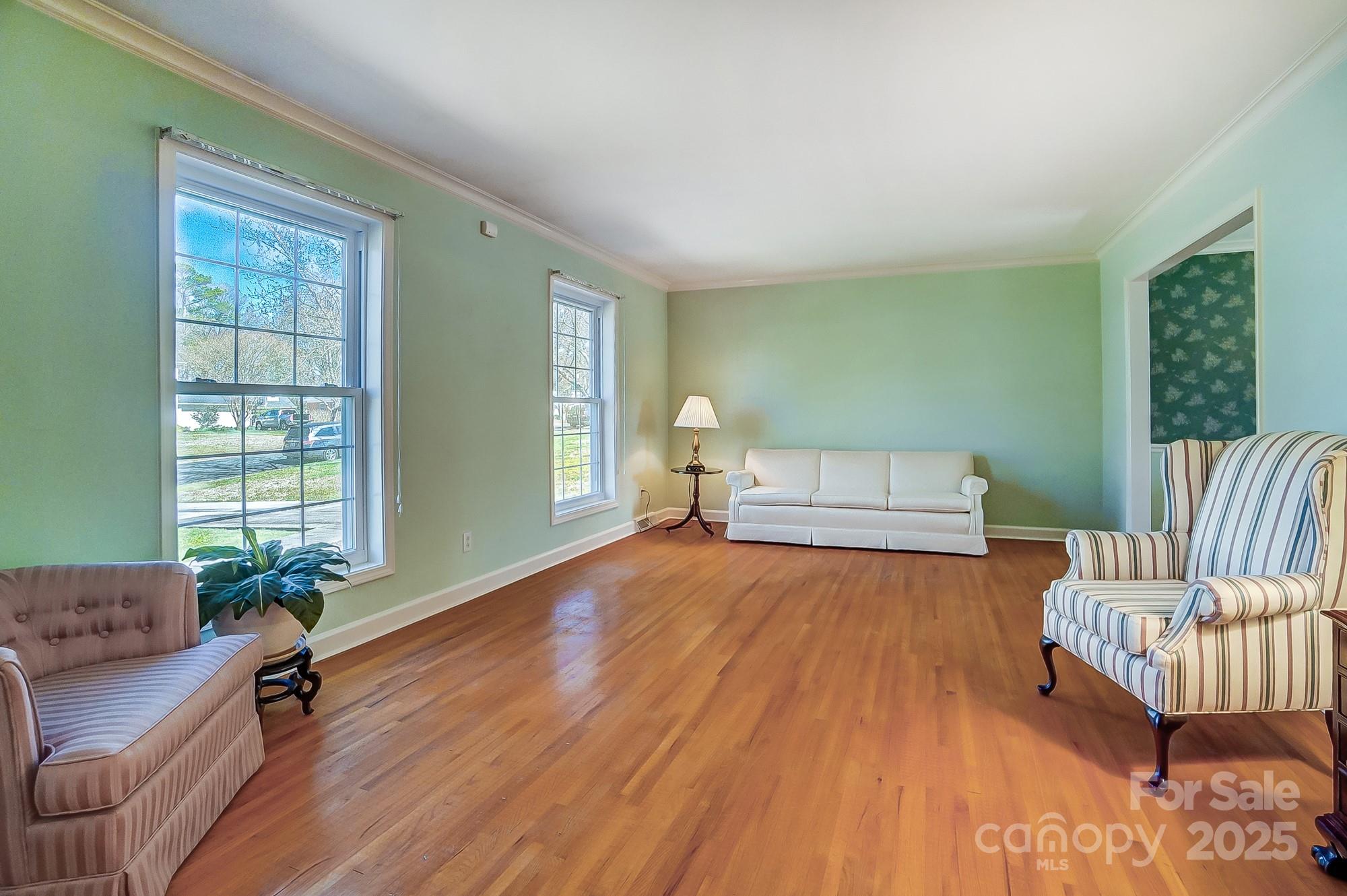 1301 Old Farm Road