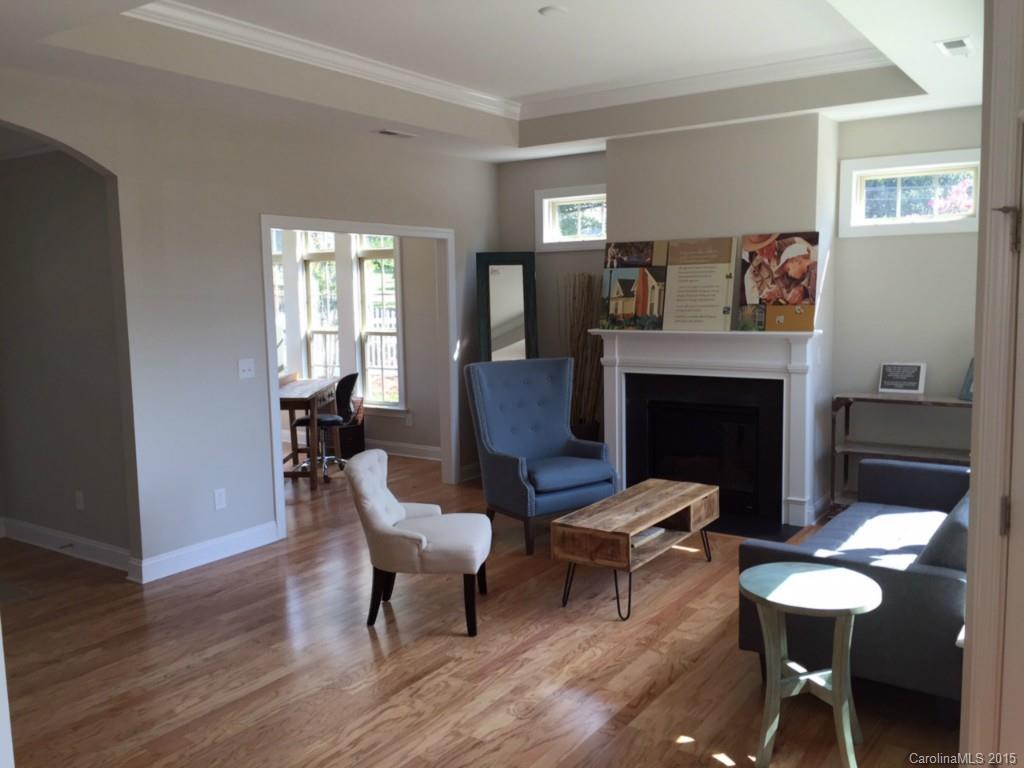 Courtyards at Harrisburg - Residential