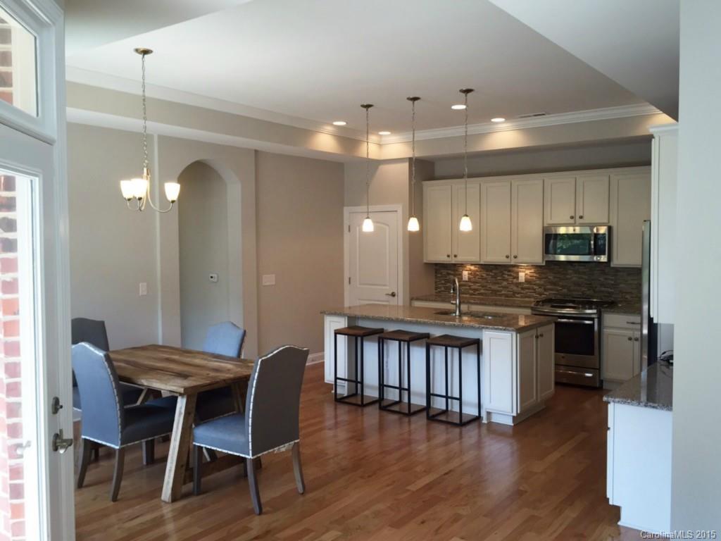 Courtyards at Harrisburg - Residential