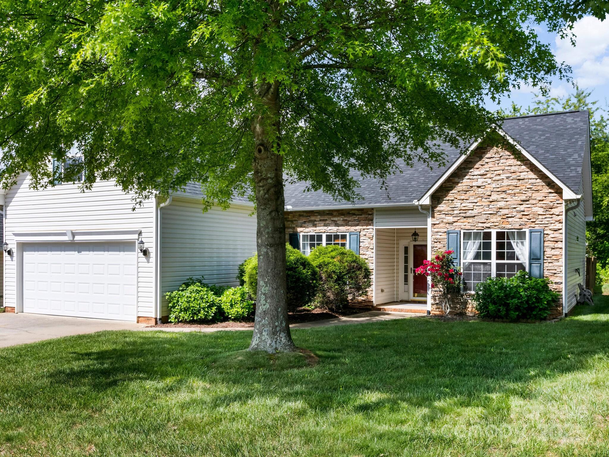 10 Summer Meadow Road