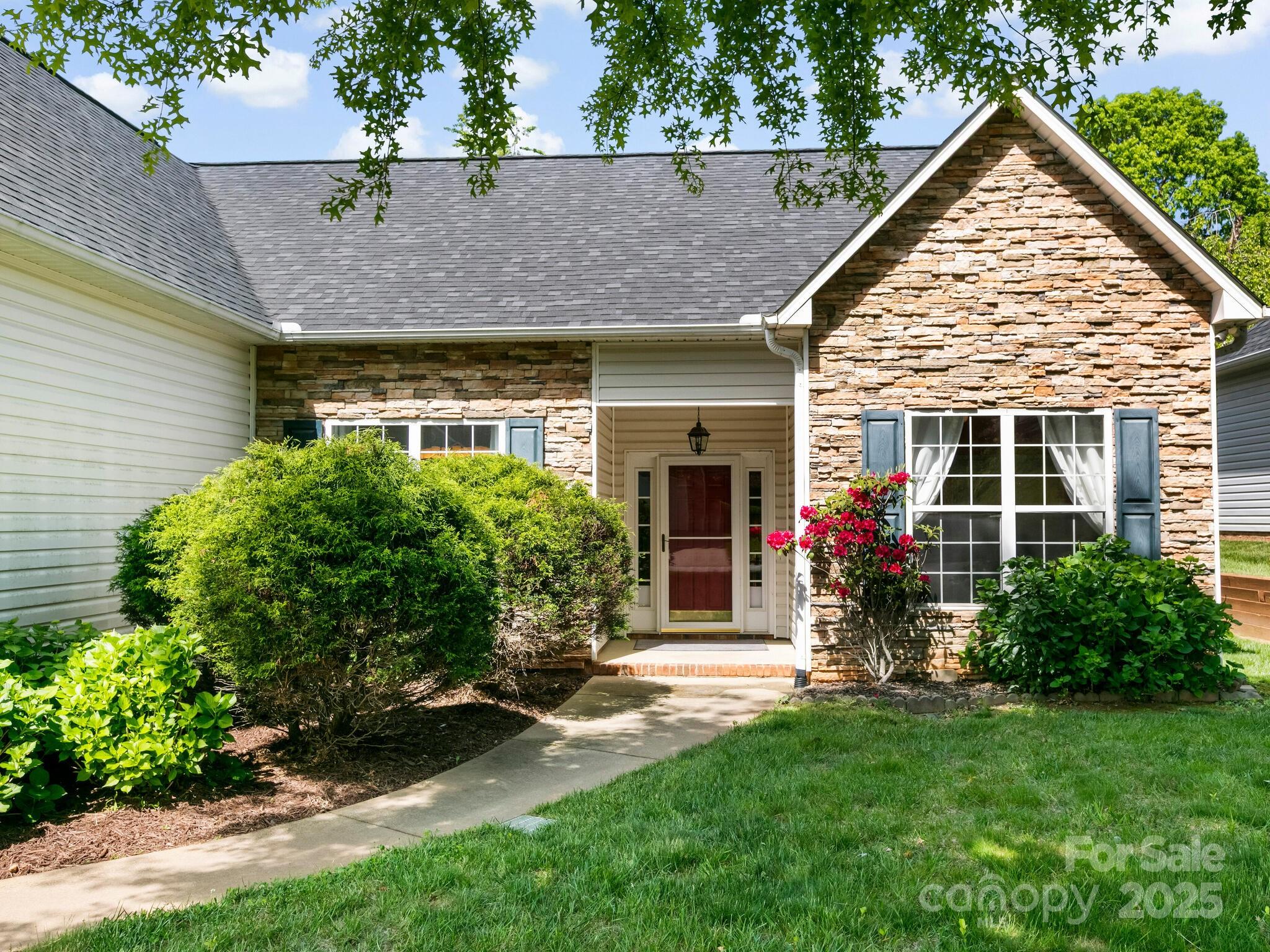 10 Summer Meadow Road