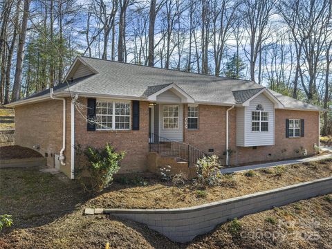 309 Derby Lane Hendersonville NC 28739