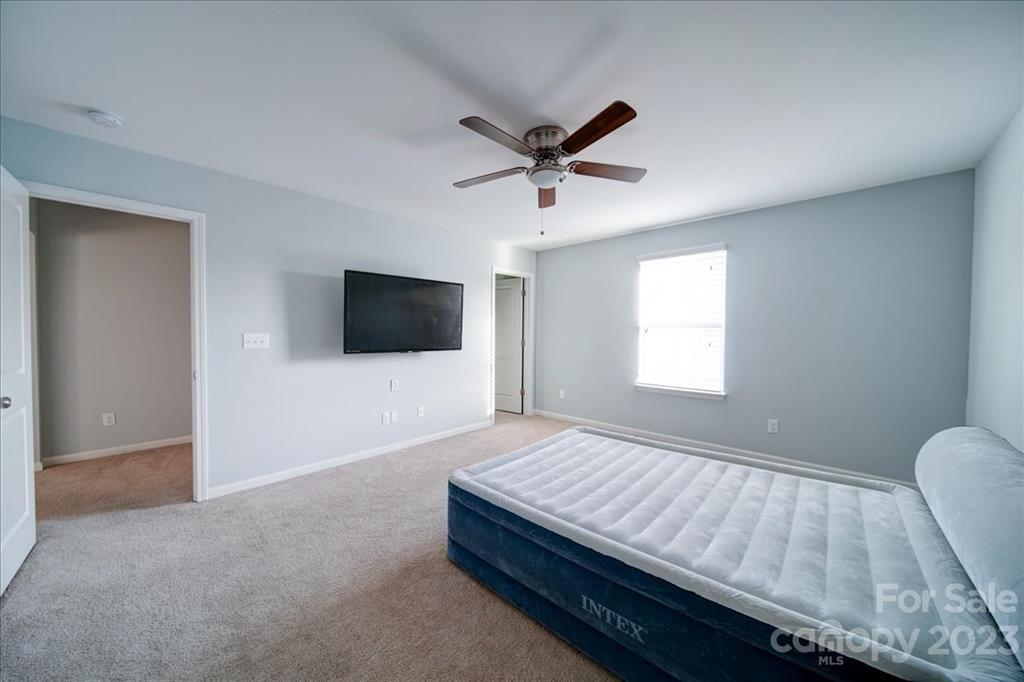 Newport Lakes - Residential