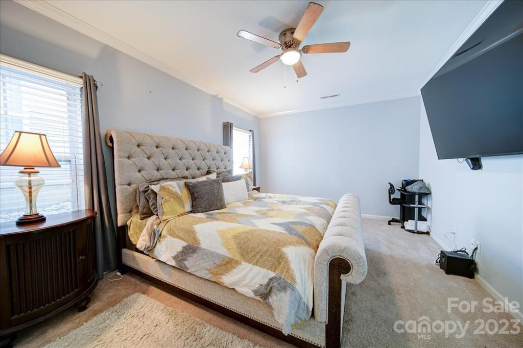 Newport Lakes - Residential