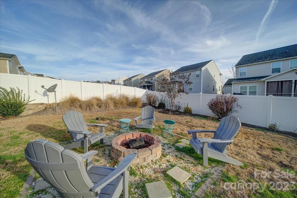 Newport Lakes - Residential