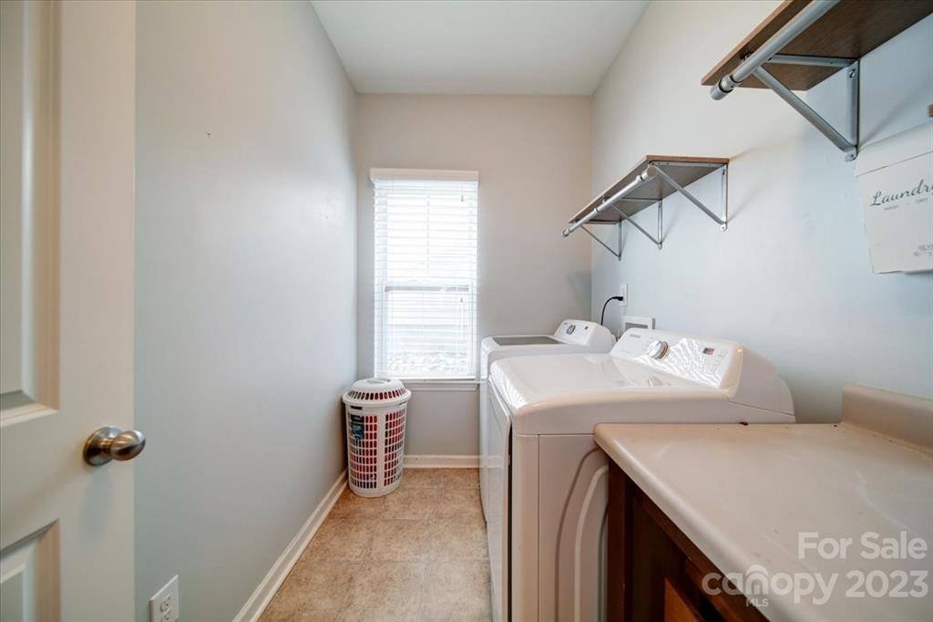 Newport Lakes - Residential