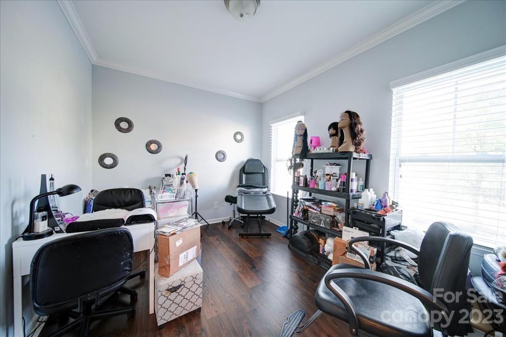 Newport Lakes - Residential