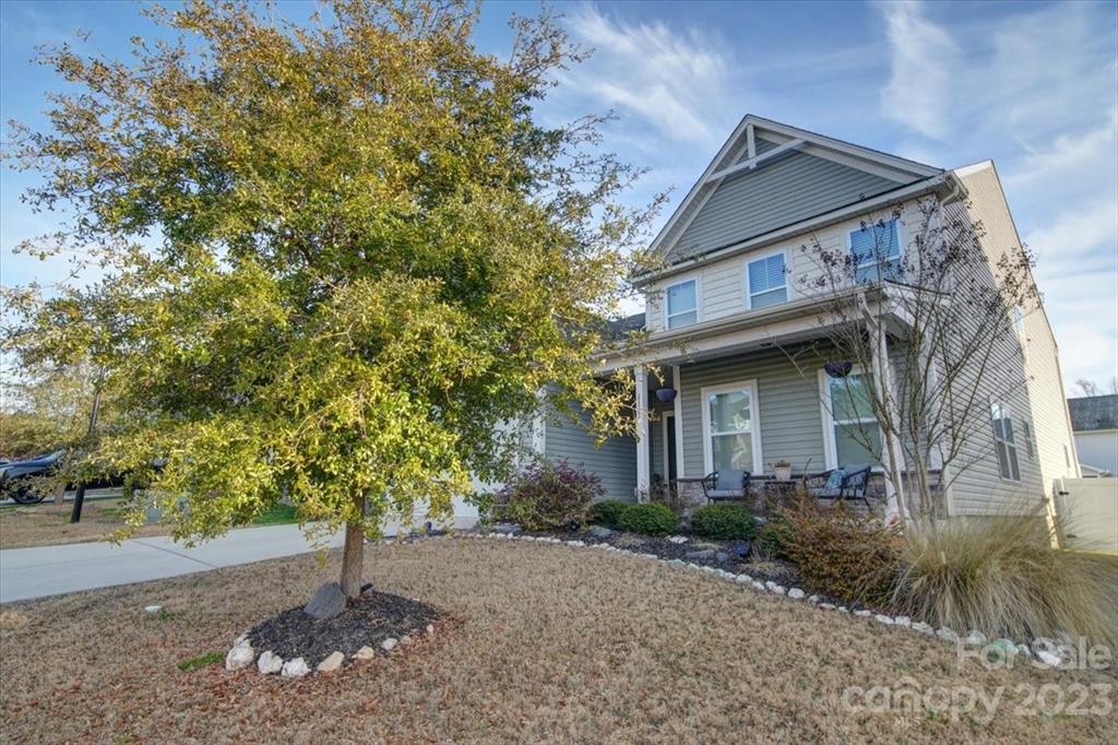 Newport Lakes - Residential