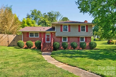 Photo of 3325 Saint Evans Road, Charlotte, NC 28214 (MLS # 4432718)