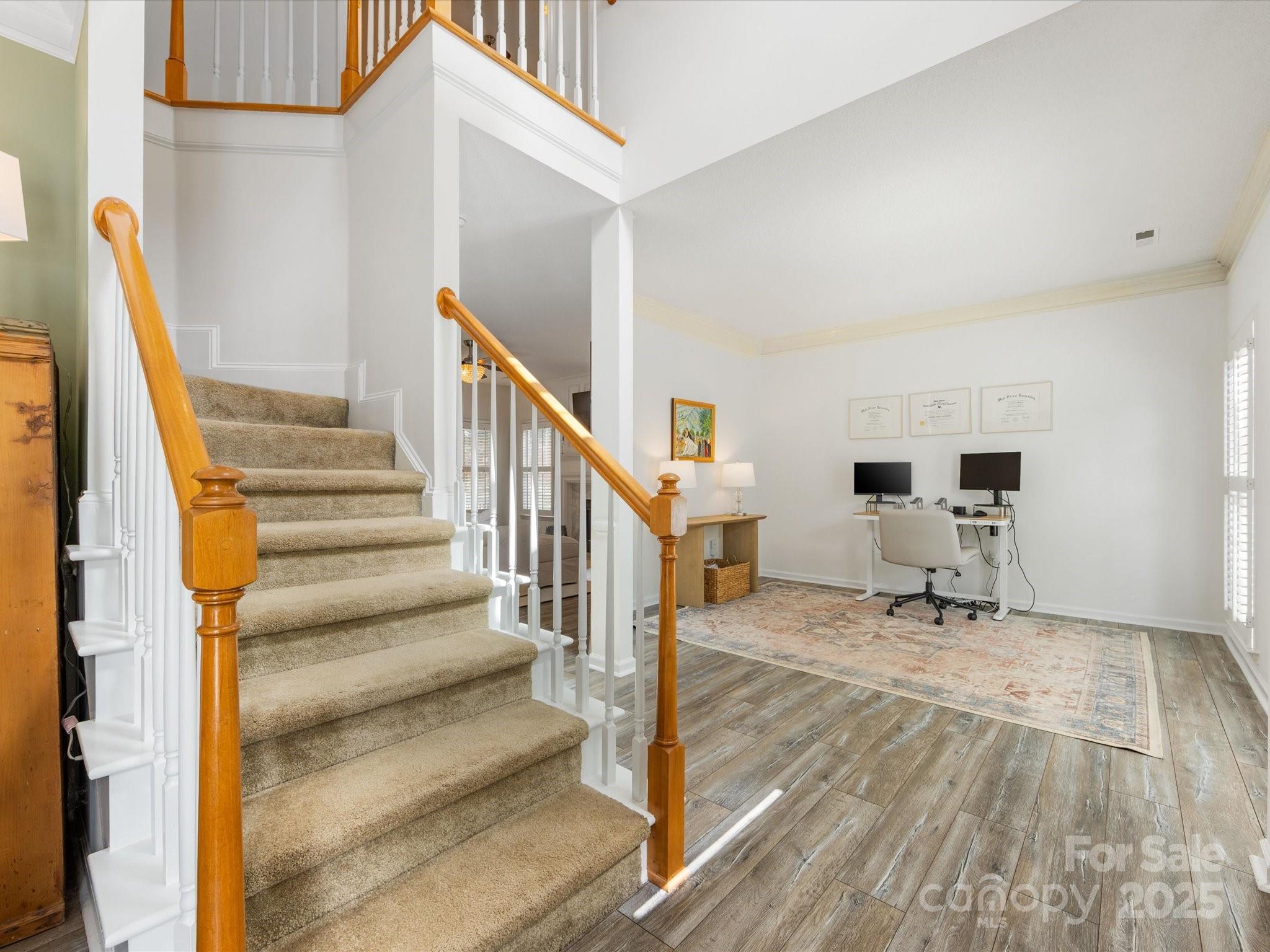 6825 Fairway Point Drive