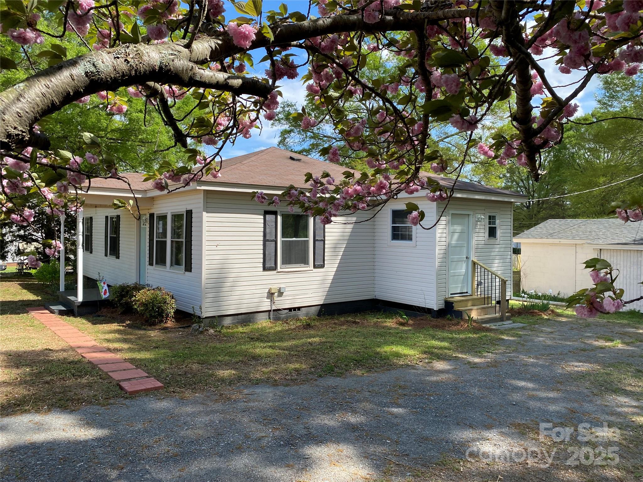 109 BARRETT Street