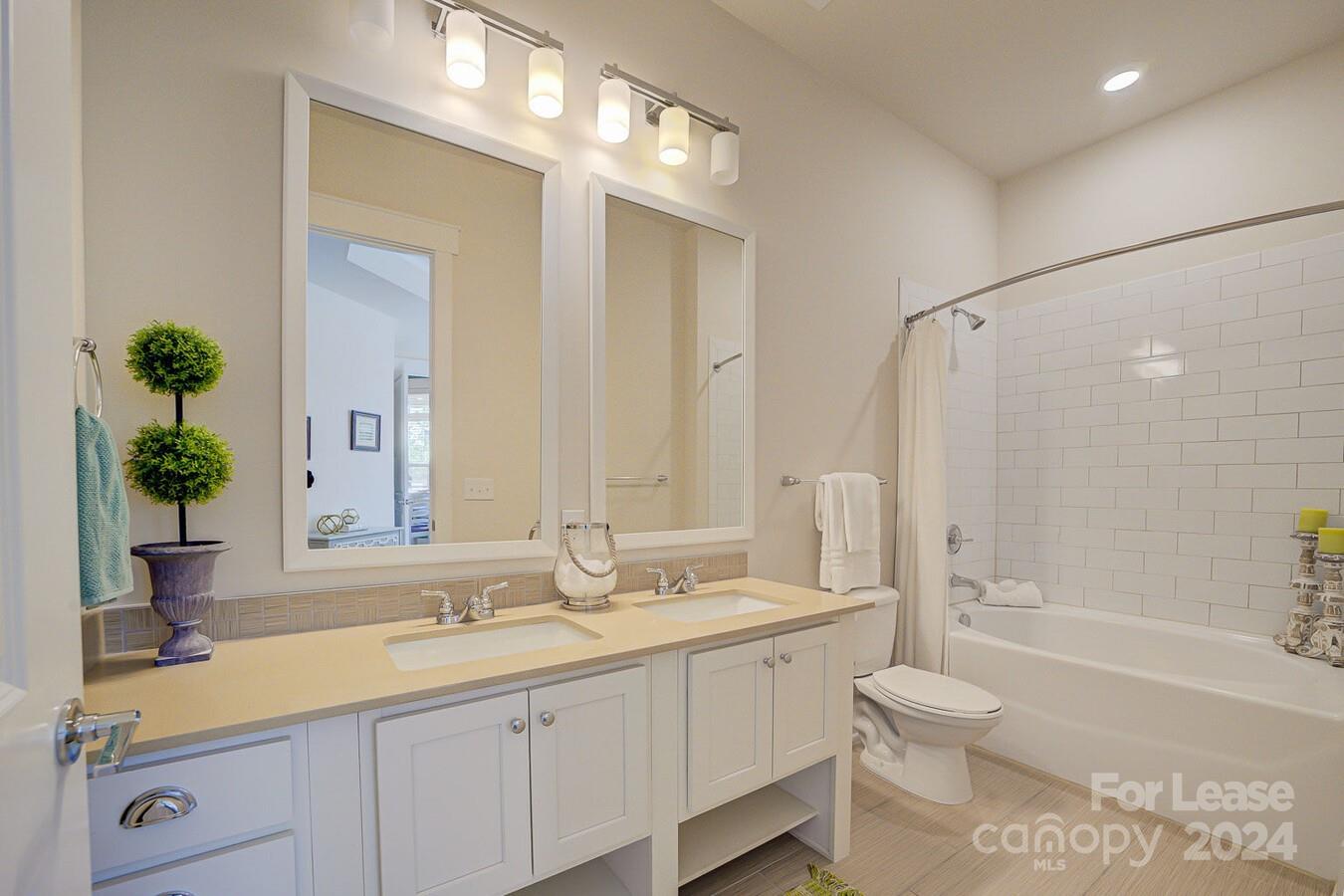 Huntersville, North Carolina 28078, United States, 1 Bedroom Bedrooms, ,1 BathroomBathrooms,Residential,Active,62899