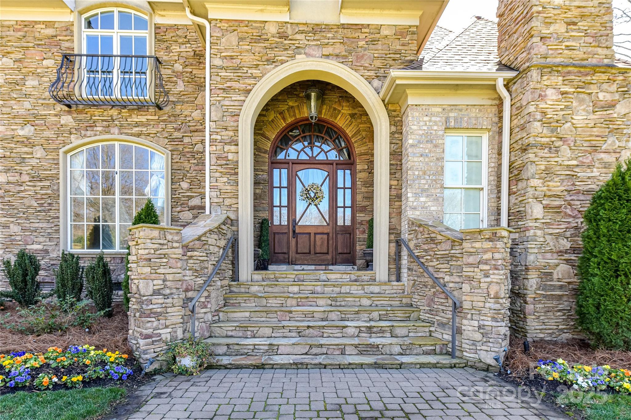 7295 Three Sisters Lane
