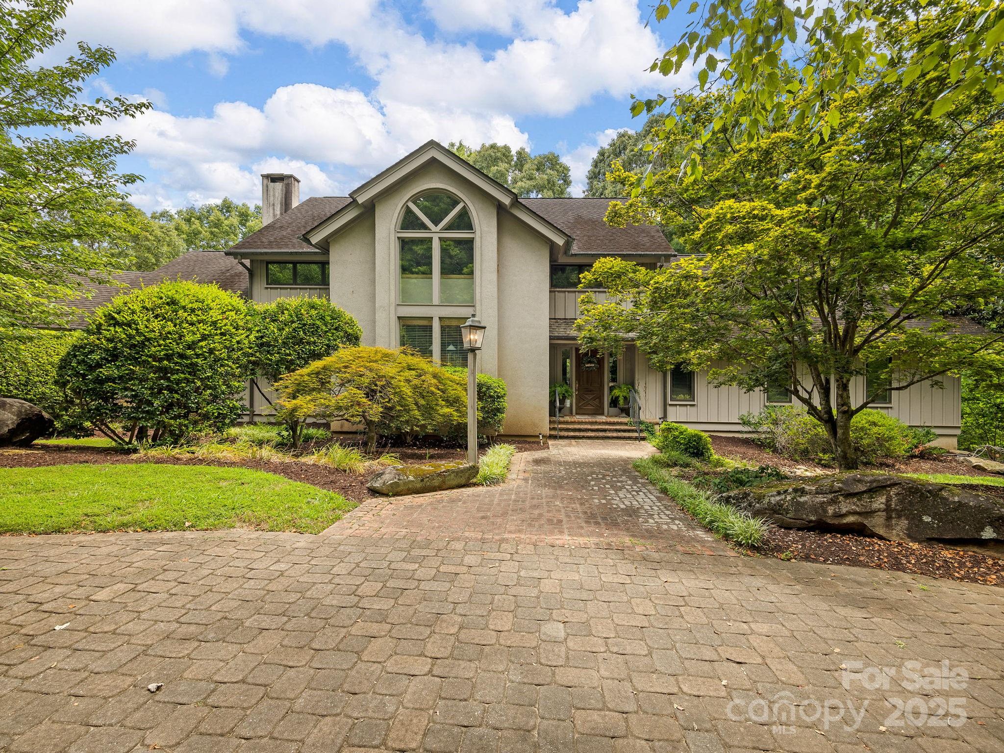 1360 Skunk Hollow Road