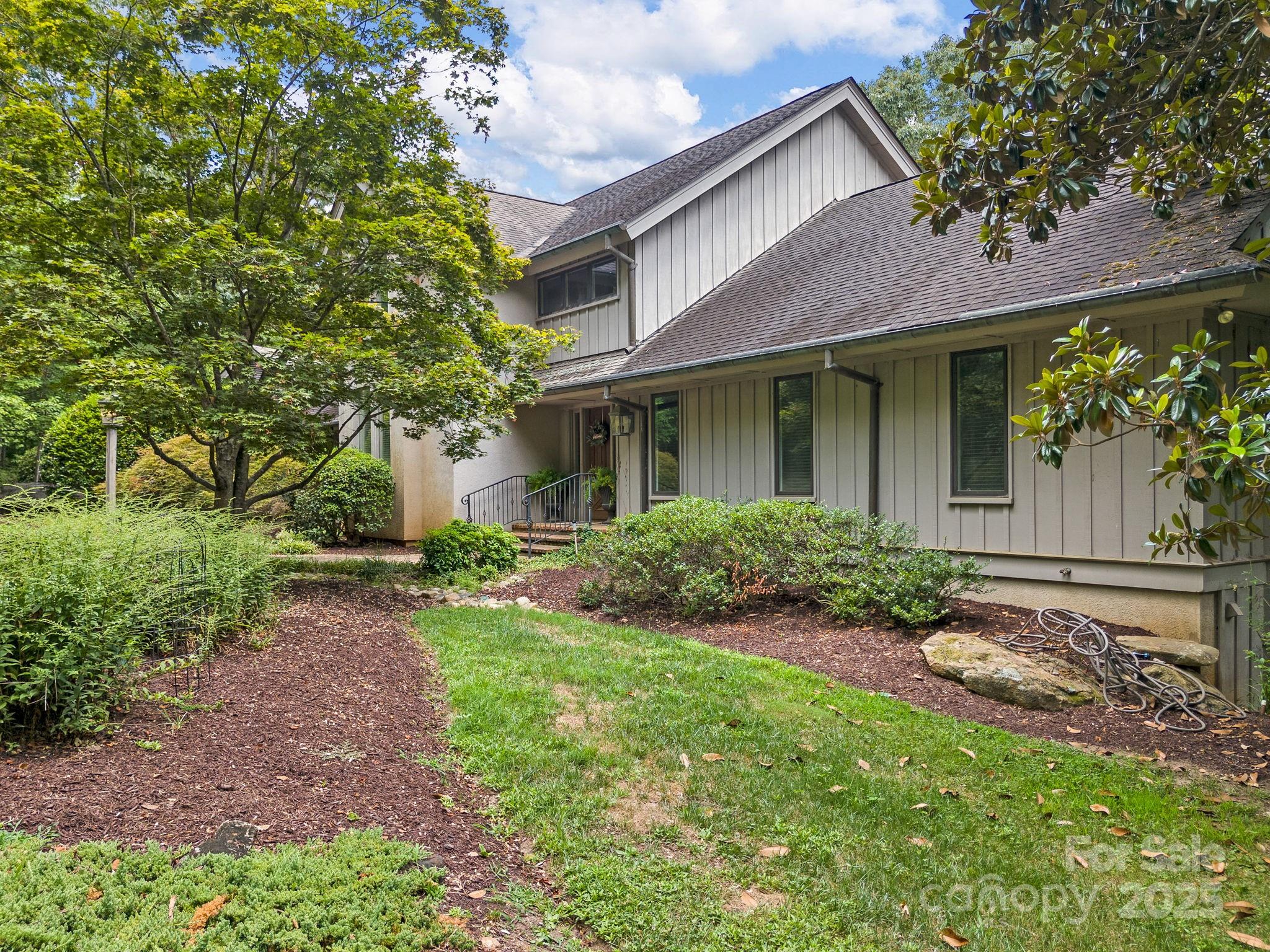 1360 Skunk Hollow Road