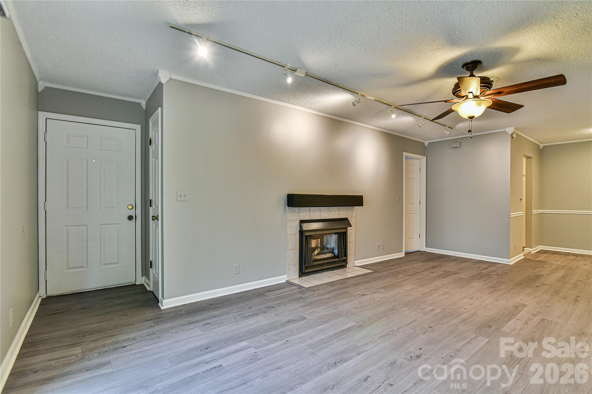 110 Heywood Road 8D