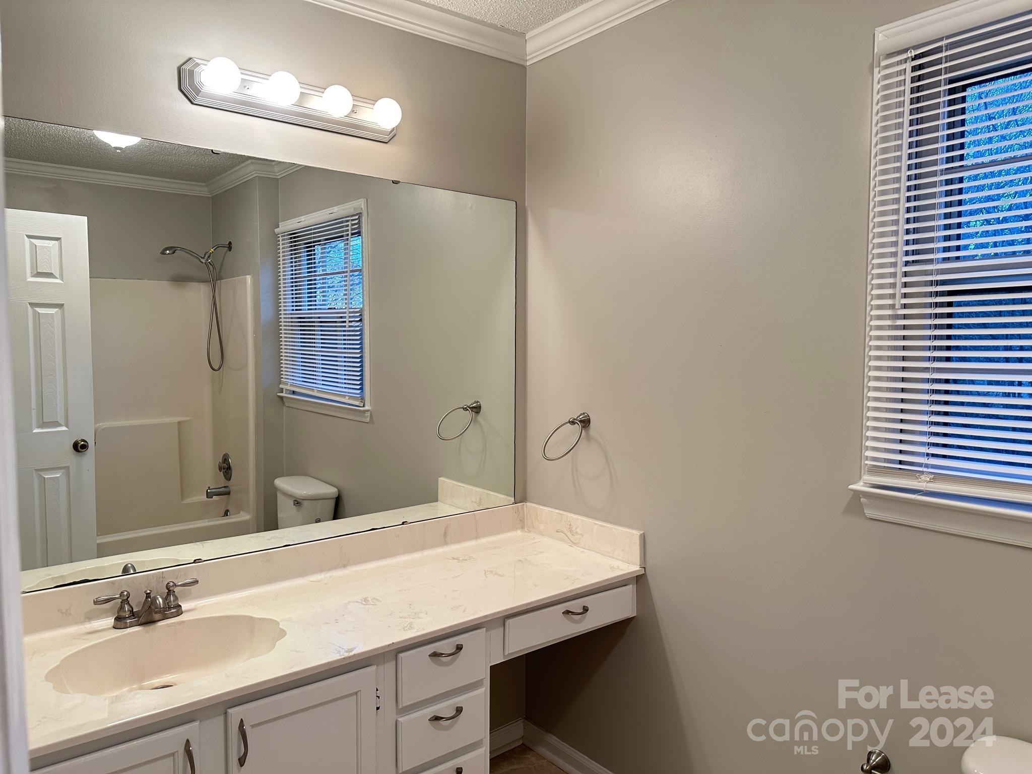 Raeburn - Residential Lease