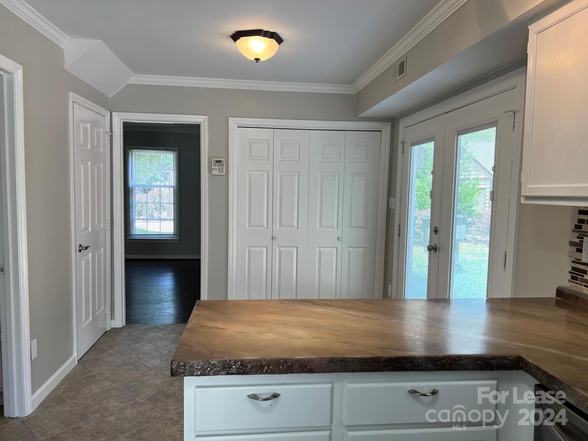 Raeburn - Residential Lease