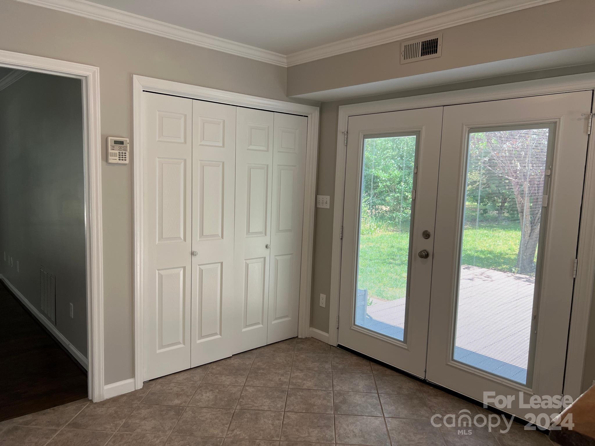 Raeburn - Residential Lease