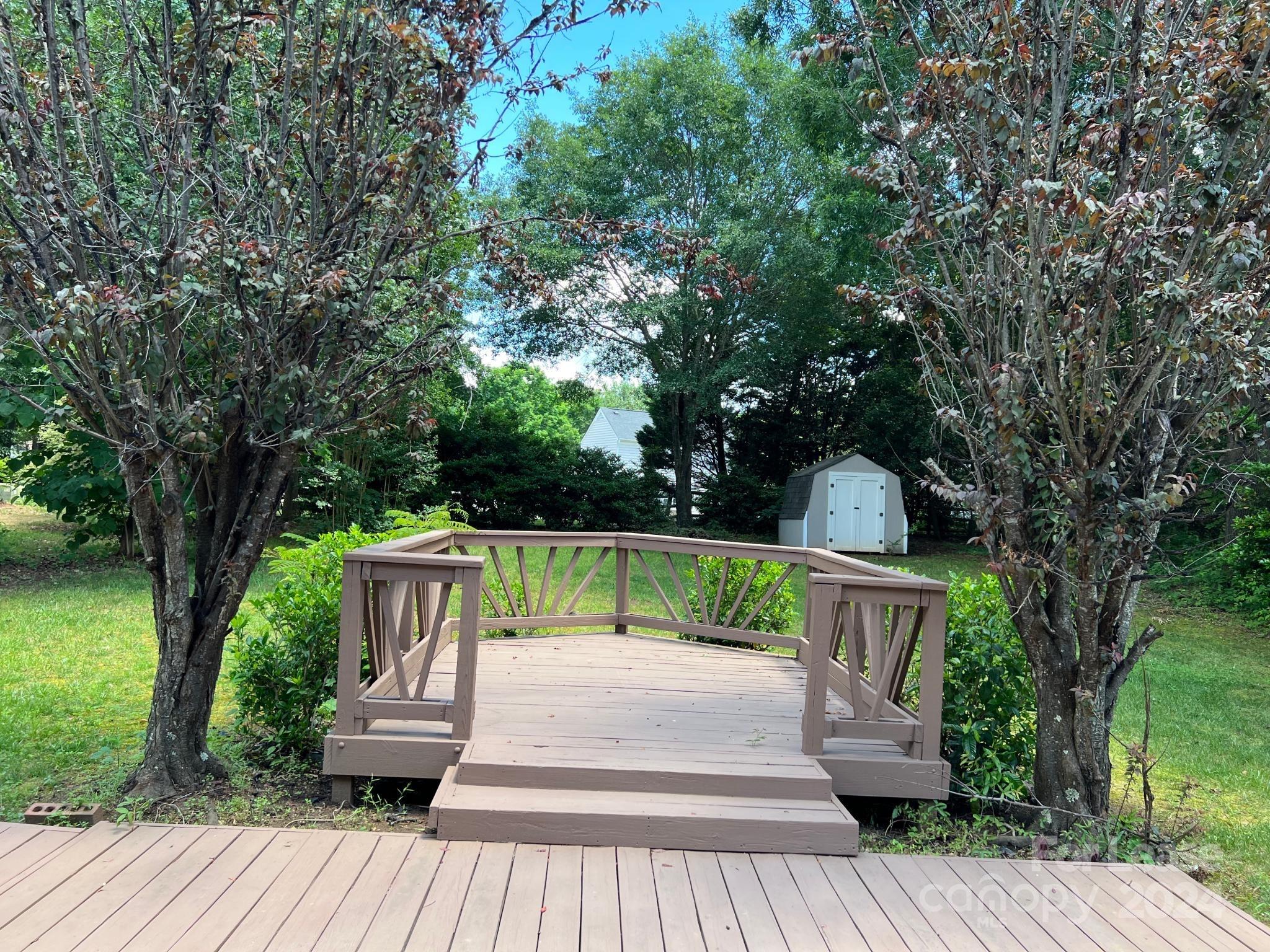 Raeburn - Residential Lease