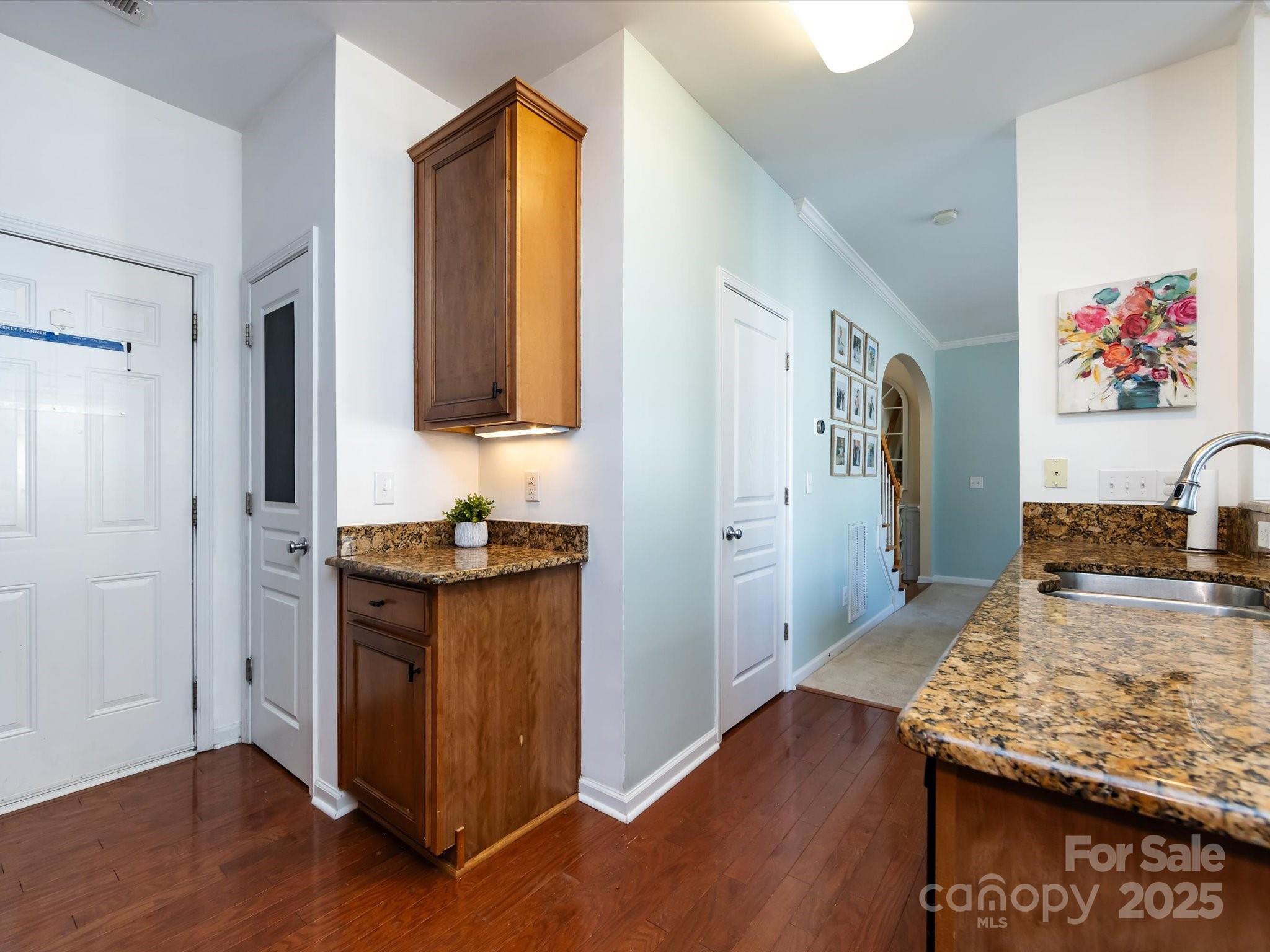 Ridge Pointe - Residential