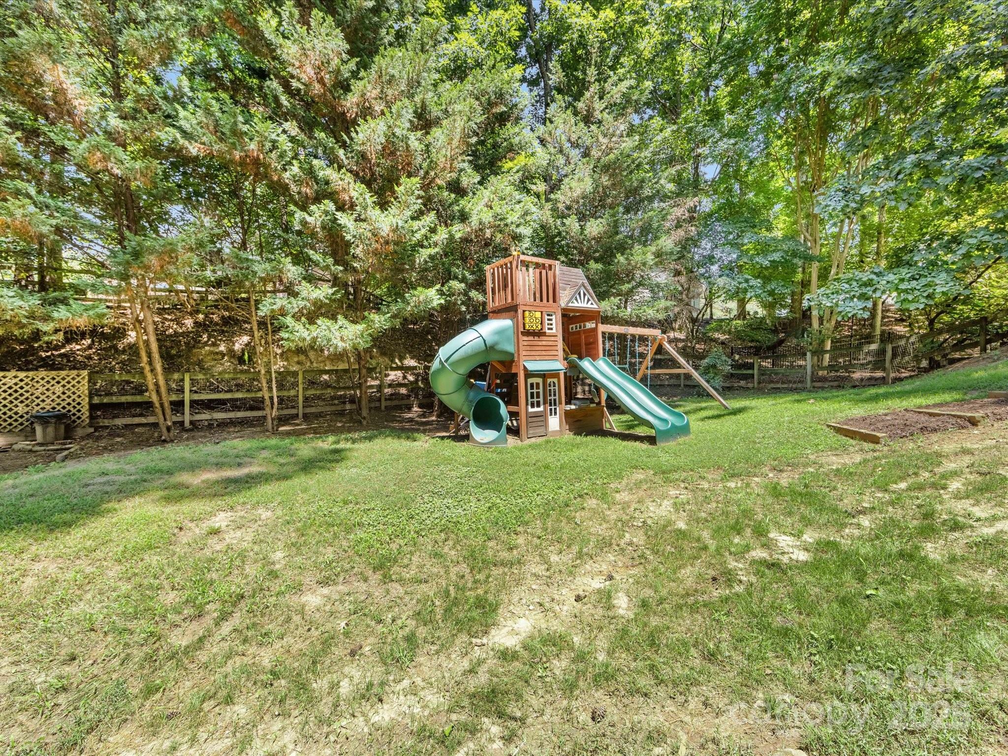 Tega Cay - Residential