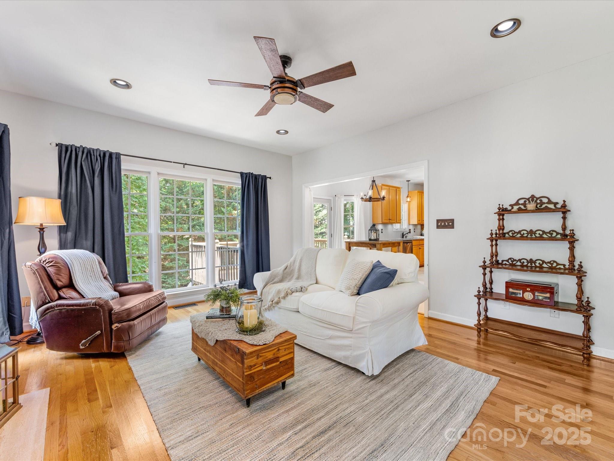 Tega Cay - Residential