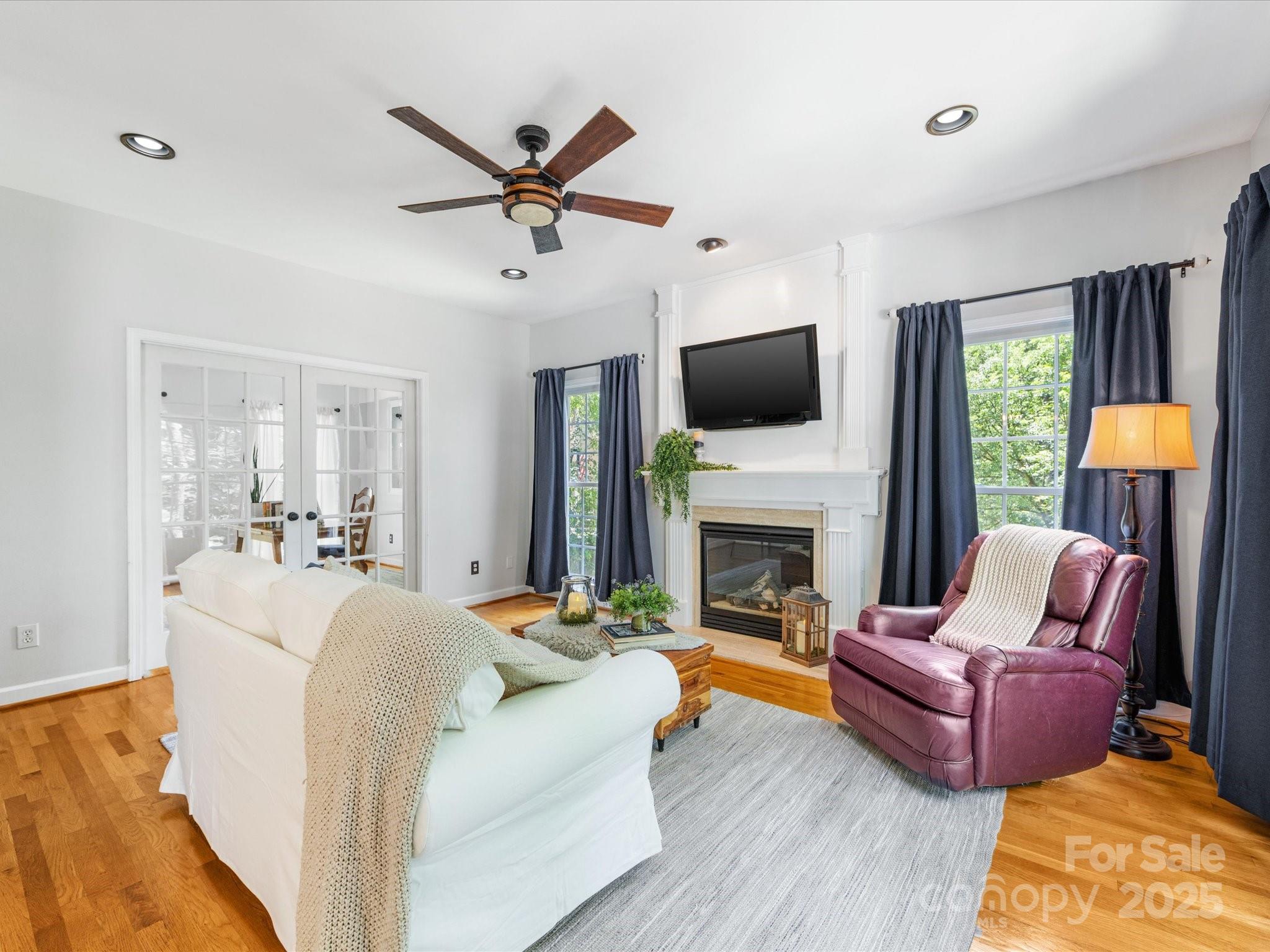 Tega Cay - Residential