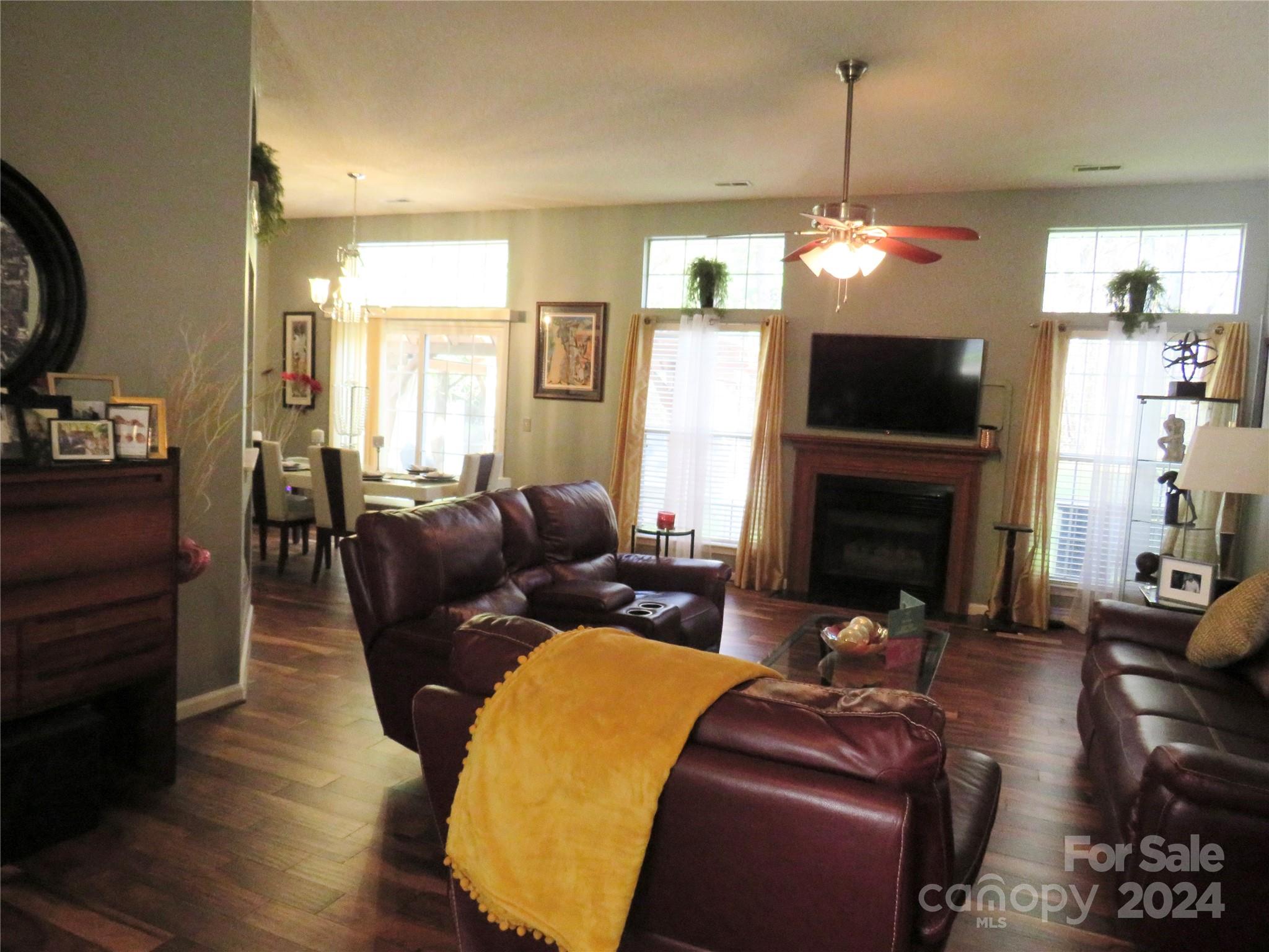 Hubbard Woods - Residential