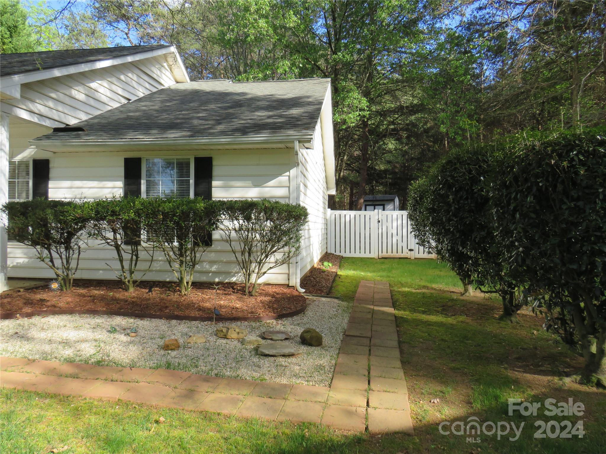Hubbard Woods - Residential