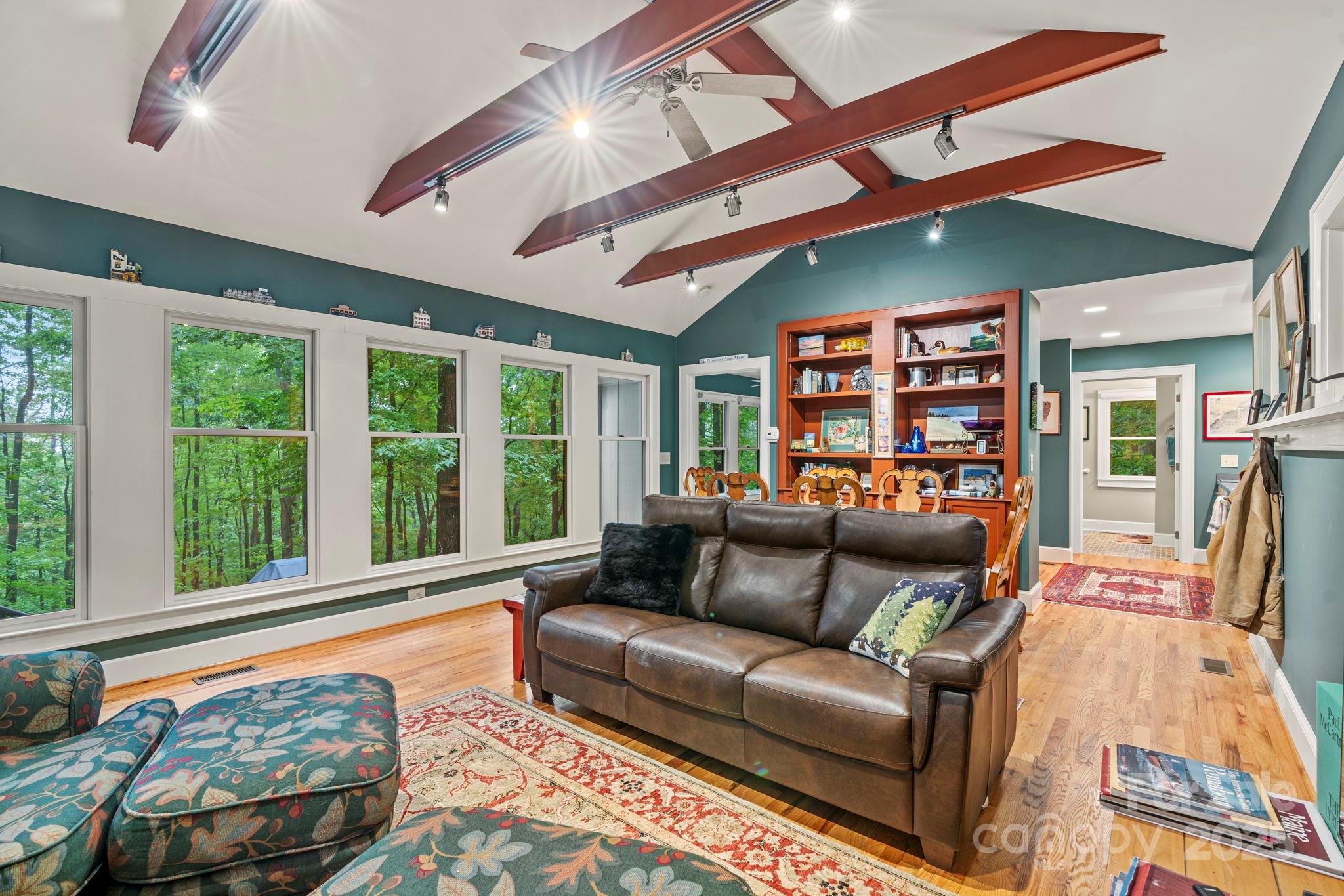 1220 Skyuka Mountain Road