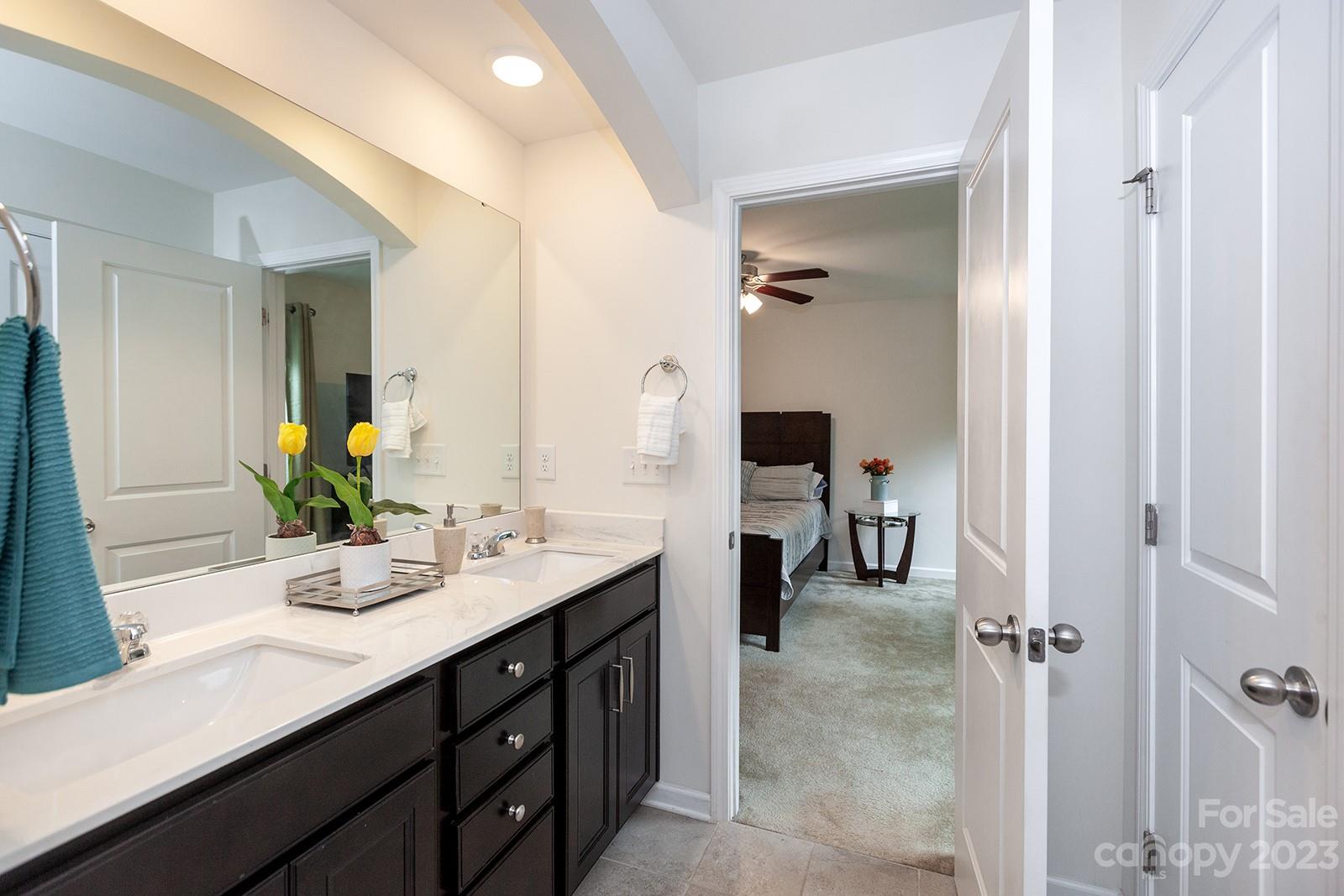 Savannah Townhomes - Residential