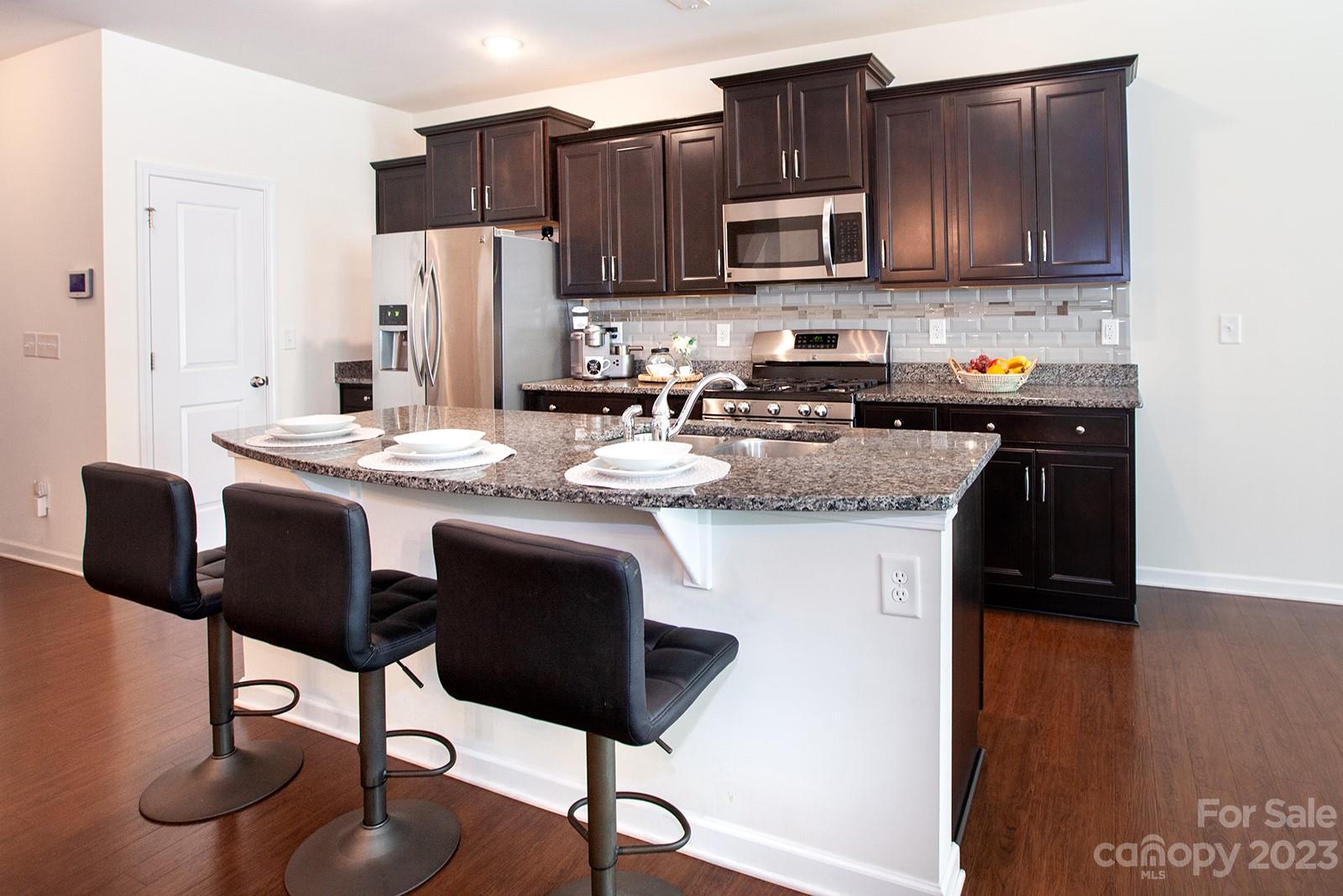 Savannah Townhomes - Residential