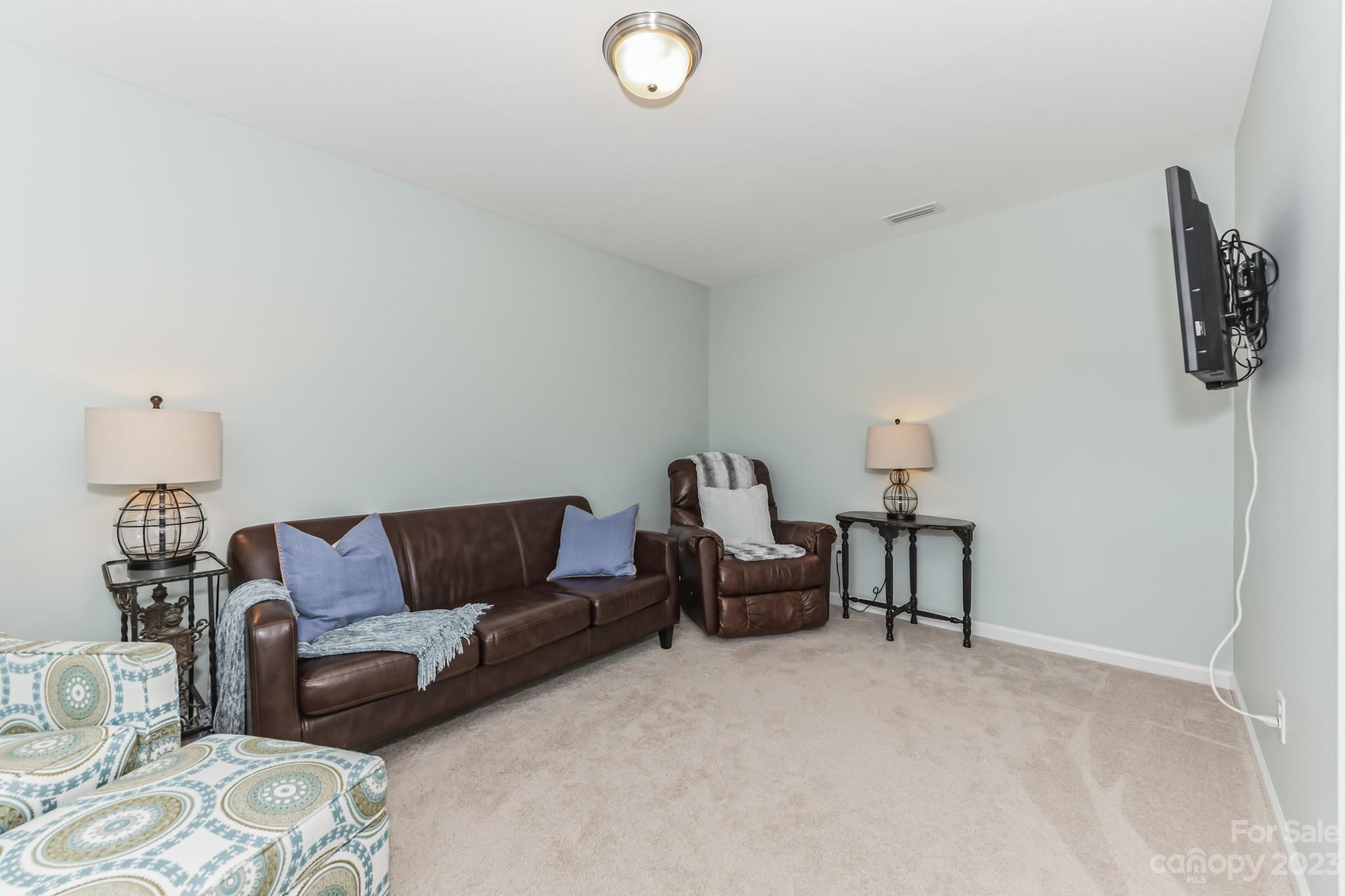 Lake Ridge - Residential