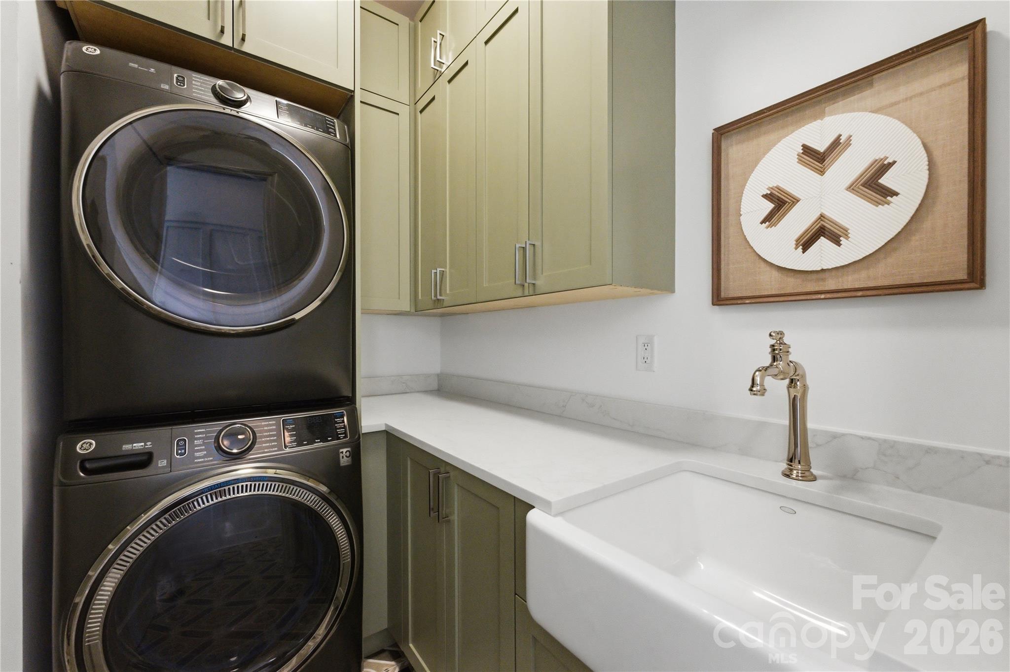 Chateau Sardis - Residential