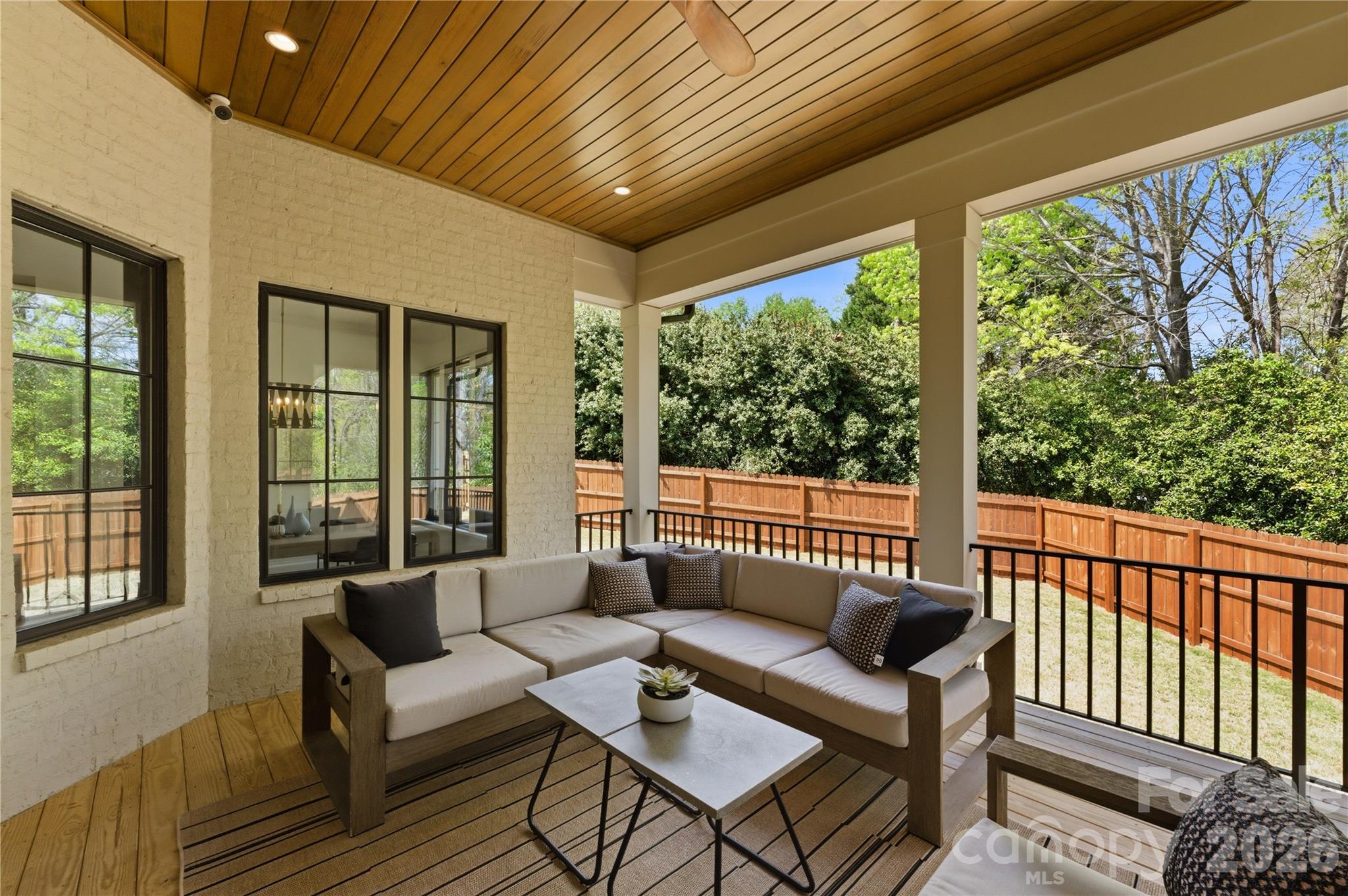 Chateau Sardis - Residential