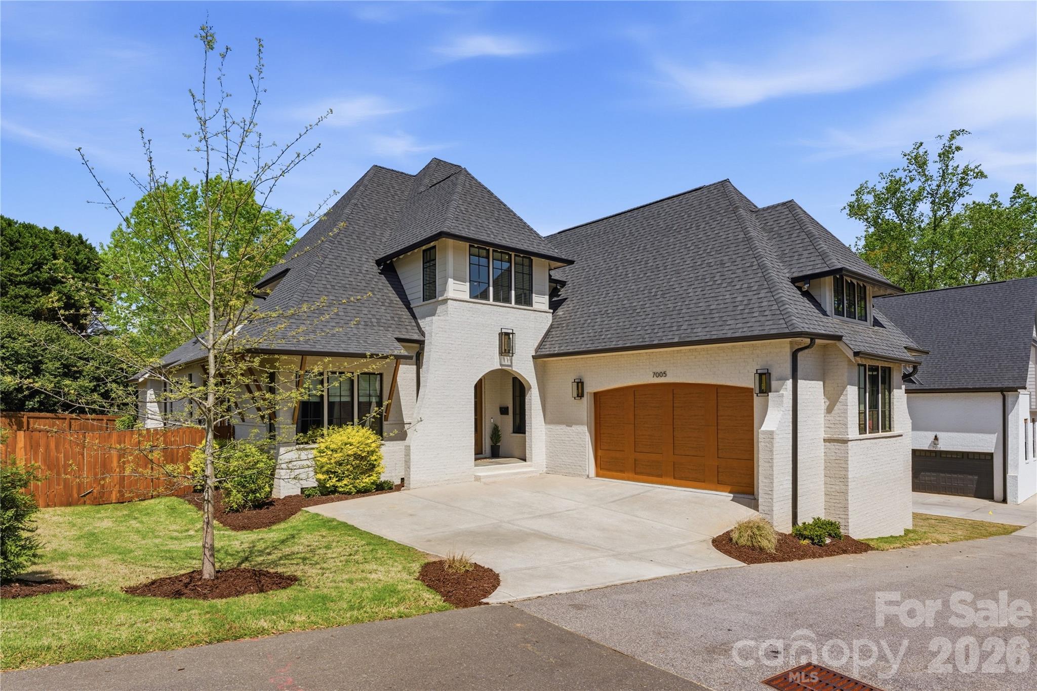 Chateau Sardis - Residential