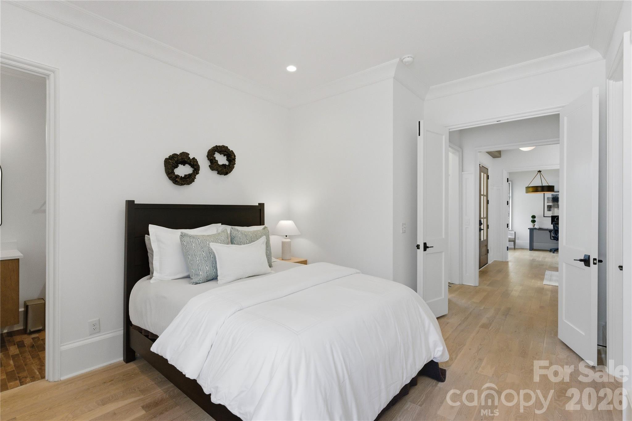 Chateau Sardis - Residential