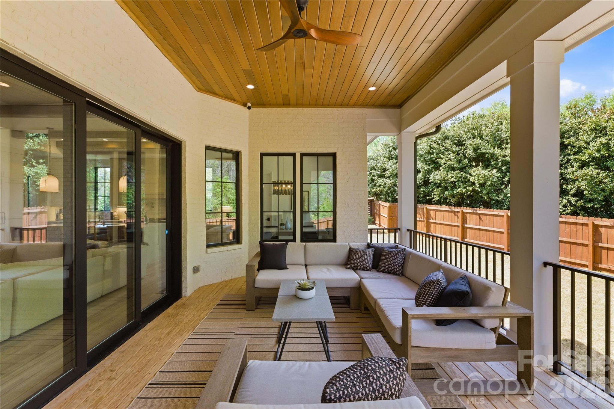 Chateau Sardis - Residential